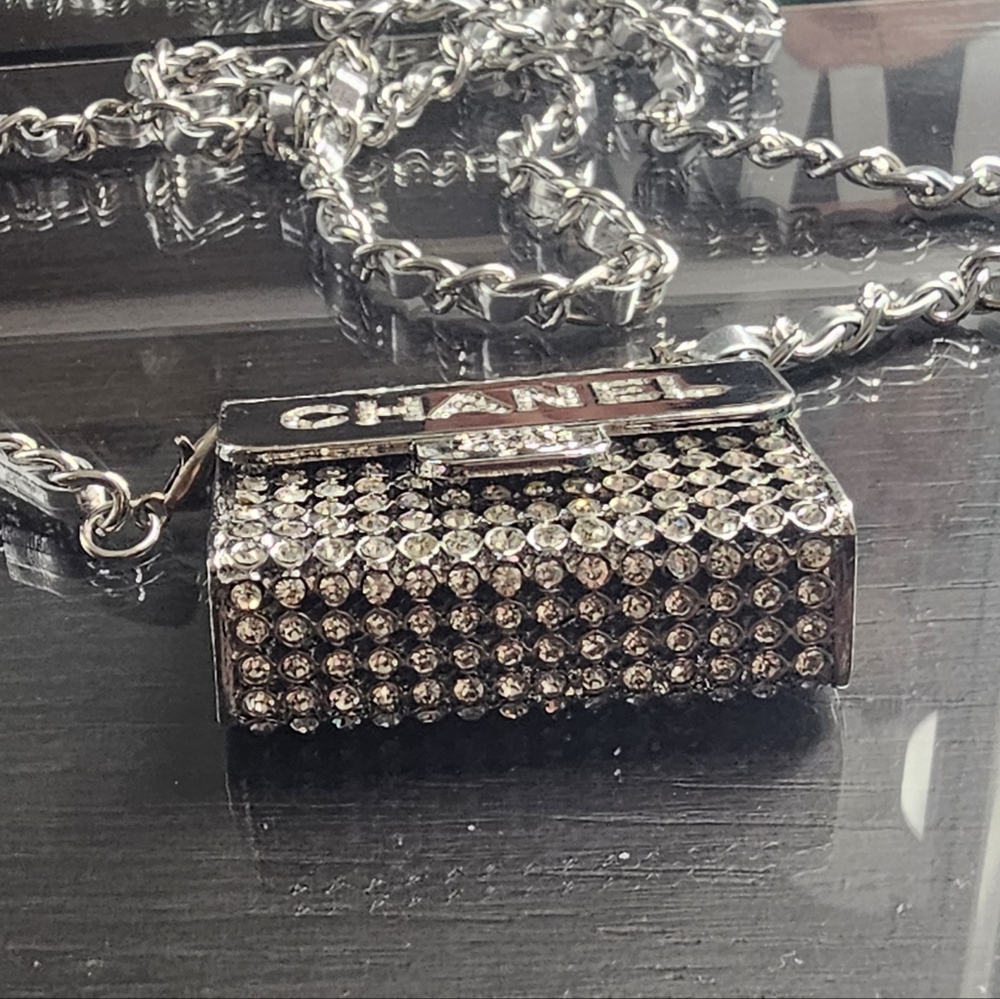 NWOT Chanel Silver Mini Bag Necklace - Picture 7 of 8